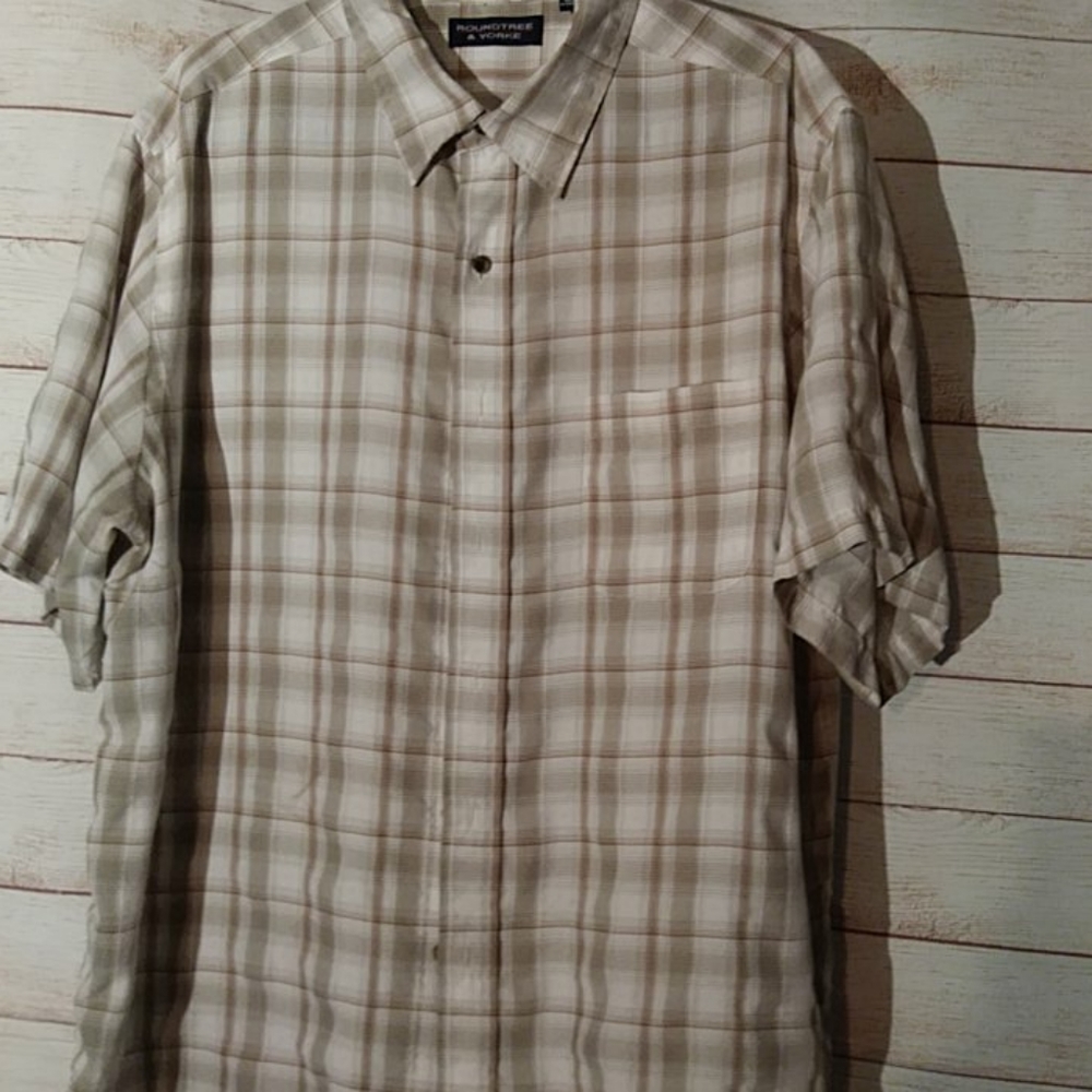 Roundtree and Yorke button down